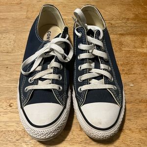 Like New Navy Converse